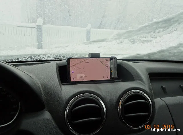 3D-модель "Крепление смартфона для Renault Duster"