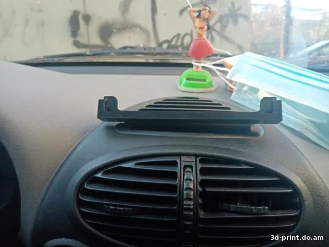 3D-модель "Подставка для телефона в средний воздуховод LADA Kalina 1"