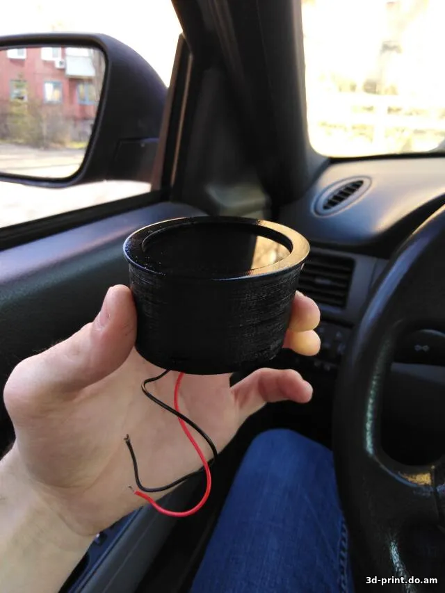 3D-модель "Вольтметр вместо часов в Lada Priora"