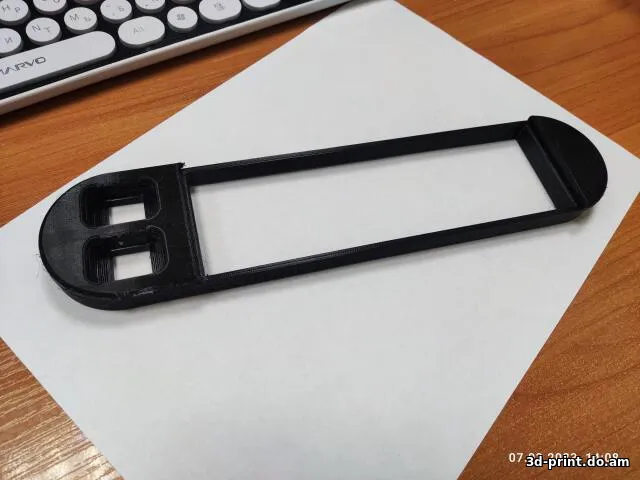 3D-модель "Рамка для магнитолы в Шевроле-Ниву"