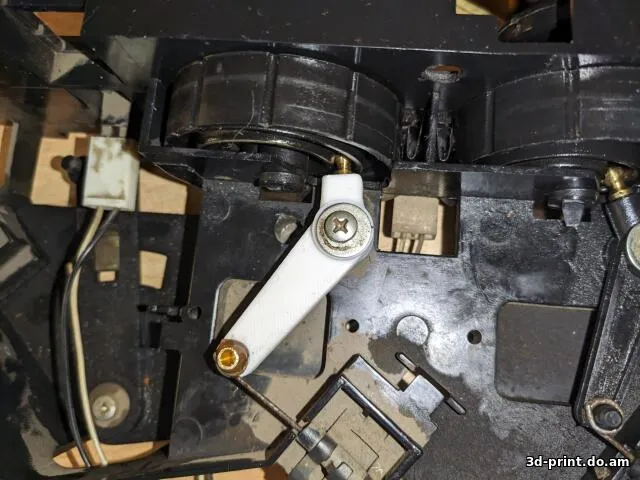 3D-модель "Качалка привода печки нива шевроле 2123-8109036"