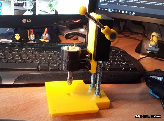 3D-модель "Мини-сверлильный станок / Mini Drill Press"