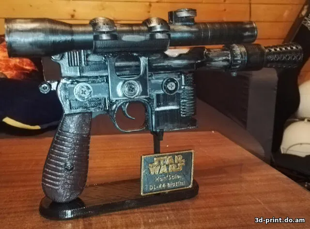 3D-модель "Бластер Хан Соло DL44" 3D-модель "Бластер Хан Соло DL44"