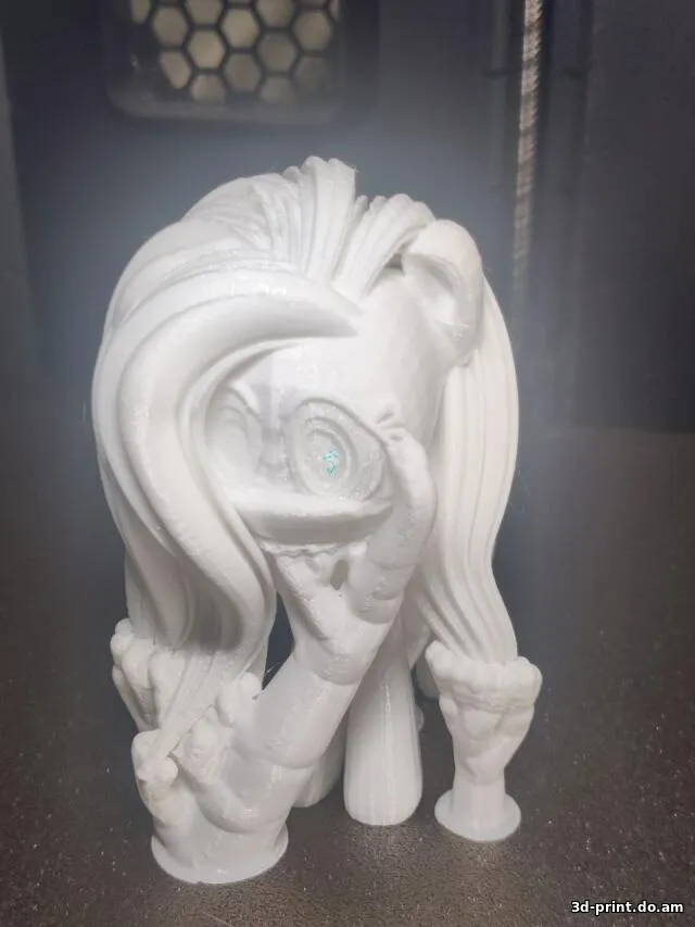 3D-модель "Пони (похожая на Флаттершай)" 3D-модель "Пони (похожая на Флаттершай)"