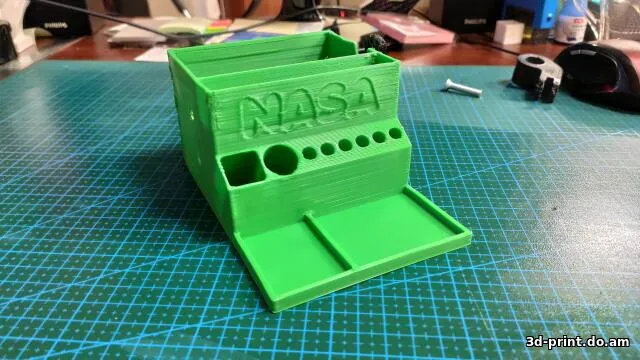 3D-модель "Органайзер/подставка для паяльника и принадлежностей"