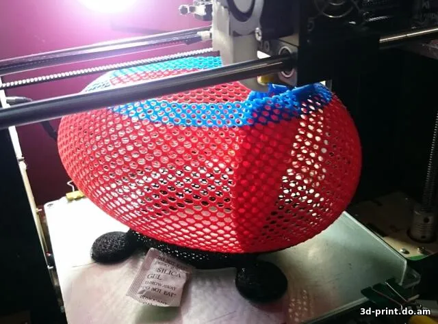 3D-модель "Ажурная кормушка для птиц на окно"