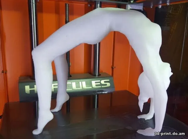 3D-модель "Чакрасана - поза йоги"